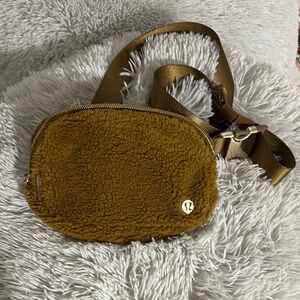 EUC! lululemon athletica Brown Sherpa Crossbody Bag